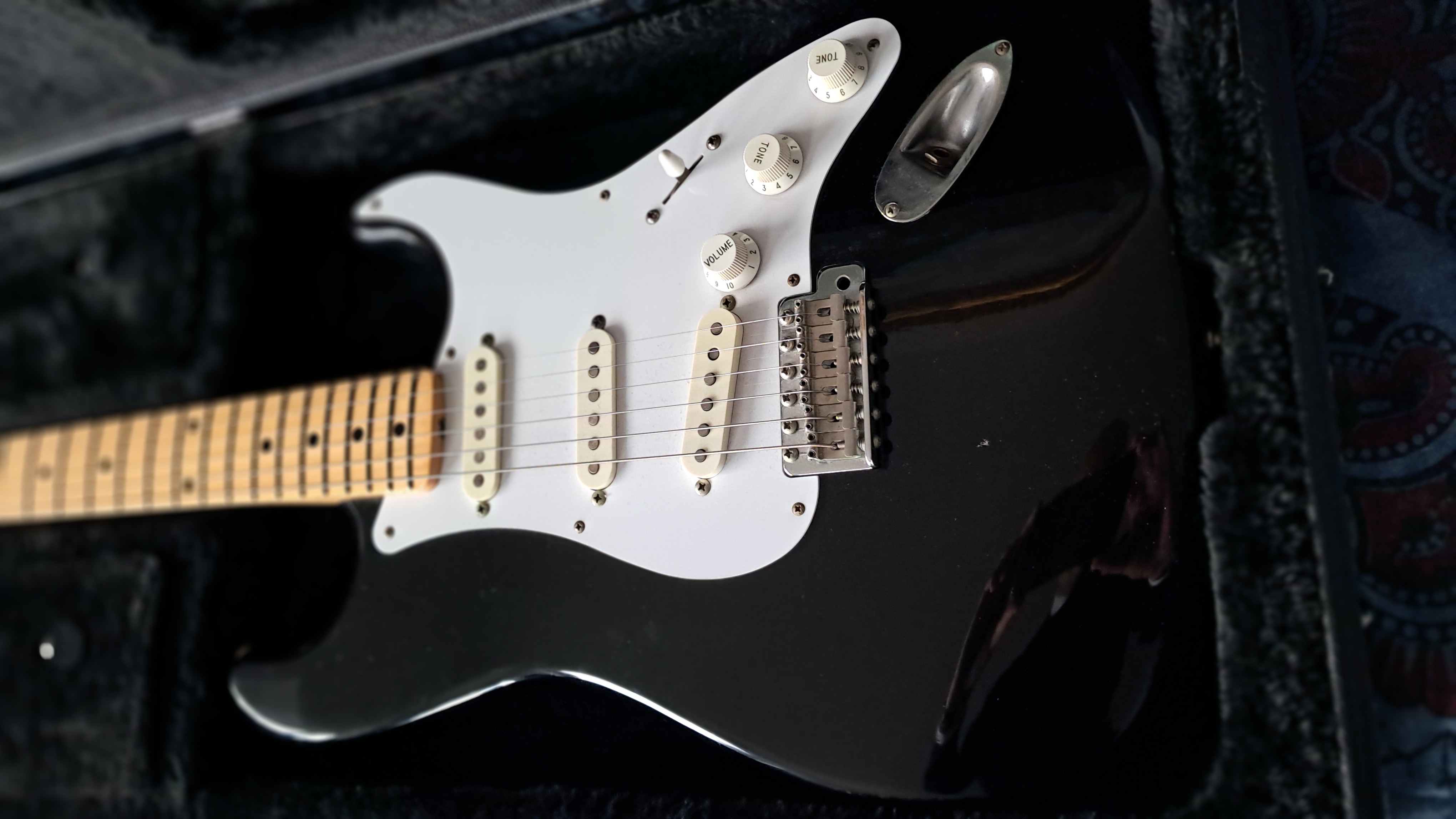 Fender Stratocaster - MIJ - 1986 Electric - View 2